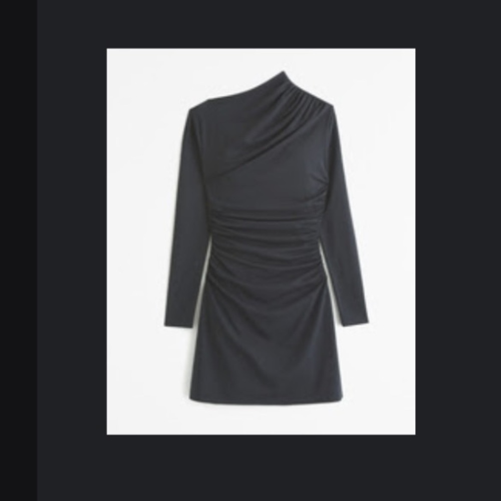 Abercrombie & Fitch Long-Sleeve Asymmetrical
Knit Mini Dress Sz L EUC